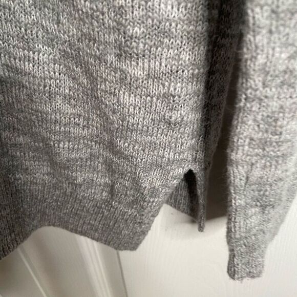 Hollister Womens Long Line Cardigan M Gray Academia Cozy Bella Swan Preppy - Picture 3 of 8
